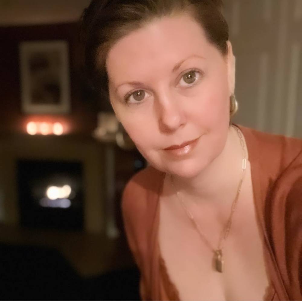 Meet your Posher, Roxanne